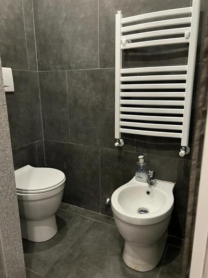 Free ParkingAppartamento Angolo Di Relax!!! Rivoli  Eksteriør billede