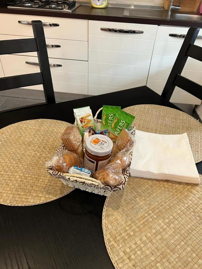Free ParkingAppartamento Angolo Di Relax!!! Rivoli  Eksteriør billede